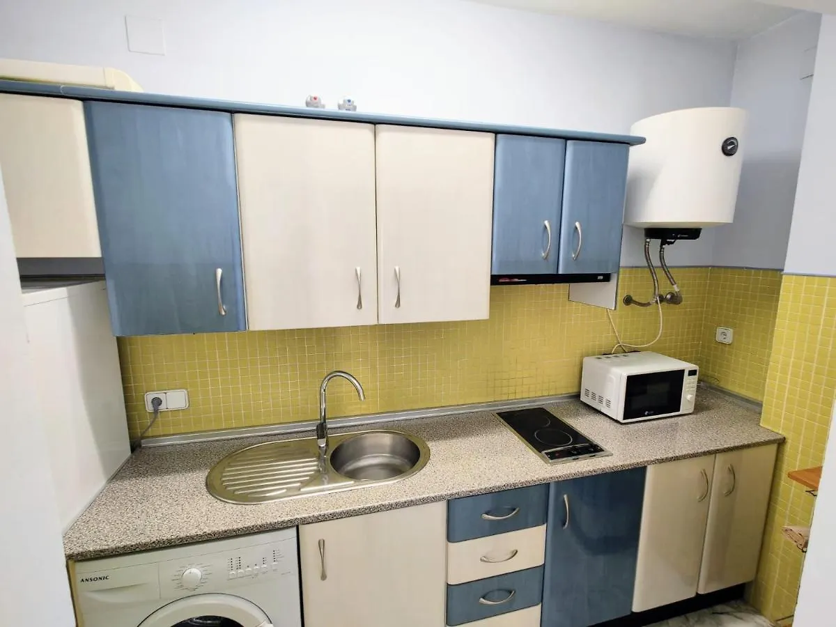 Apartamento Para Dos En San Bernardo إشبيلية شقة