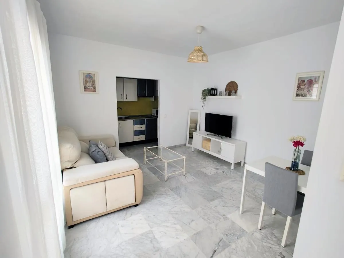 Apartamento Para Dos En San Bernardo إشبيلية 0*,